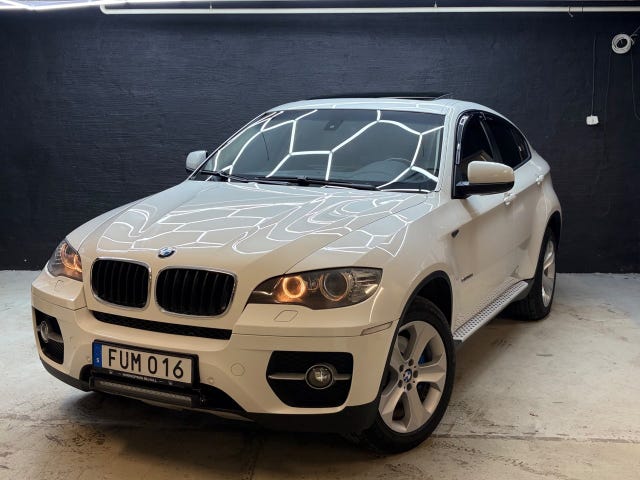 BMW X6 2011