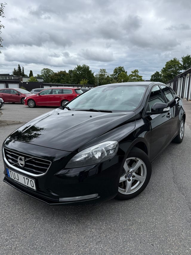 Volvo V40 2014