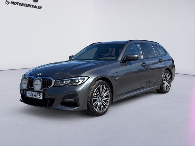 BMW 330e 2021