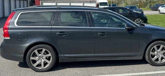 Volvo V70 2015