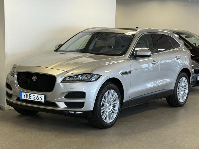 Jaguar F-PACE 2017