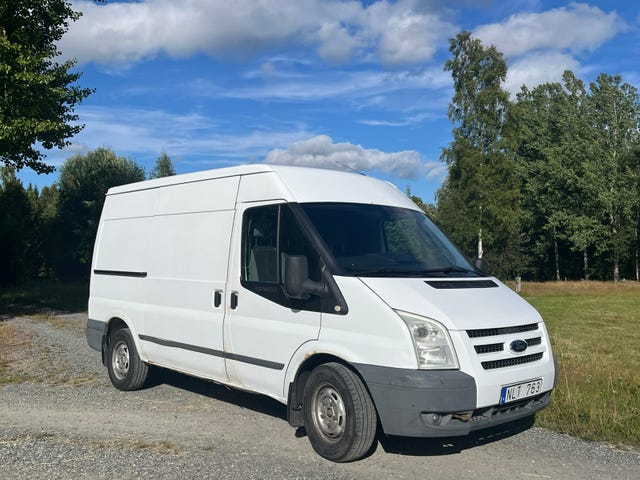Ford Transit 2011