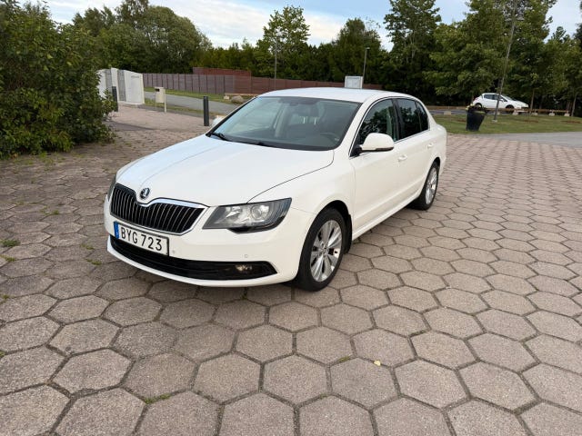 Skoda Superb 2015
