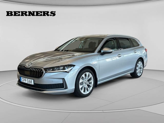 Skoda Superb 2025