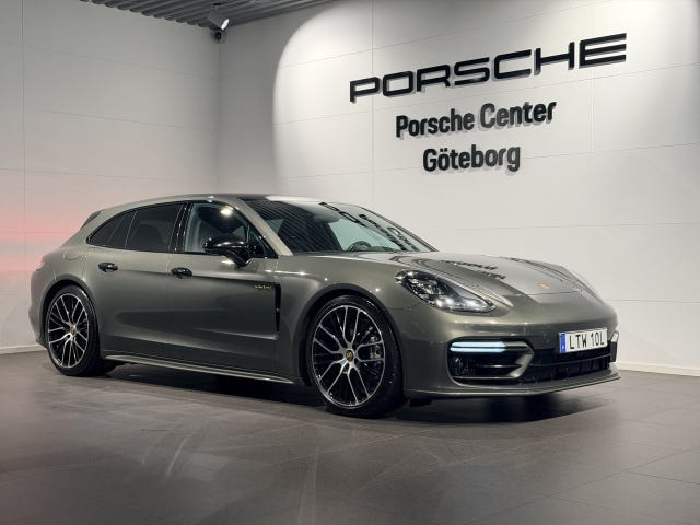 Porsche Panamera 4 2023