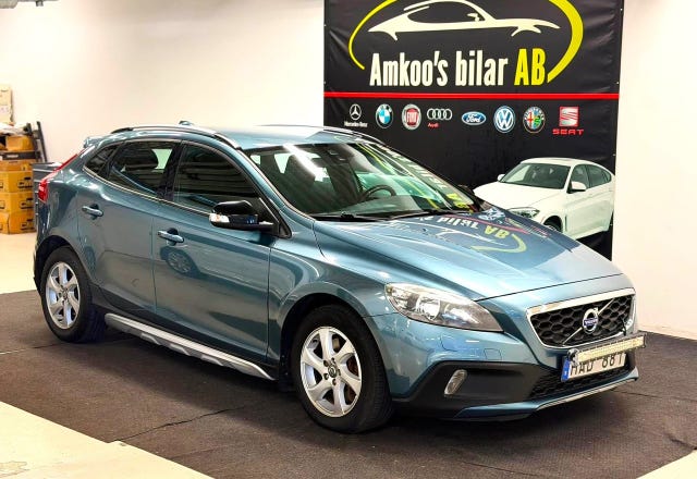 Volvo V40 Cross Country 2013