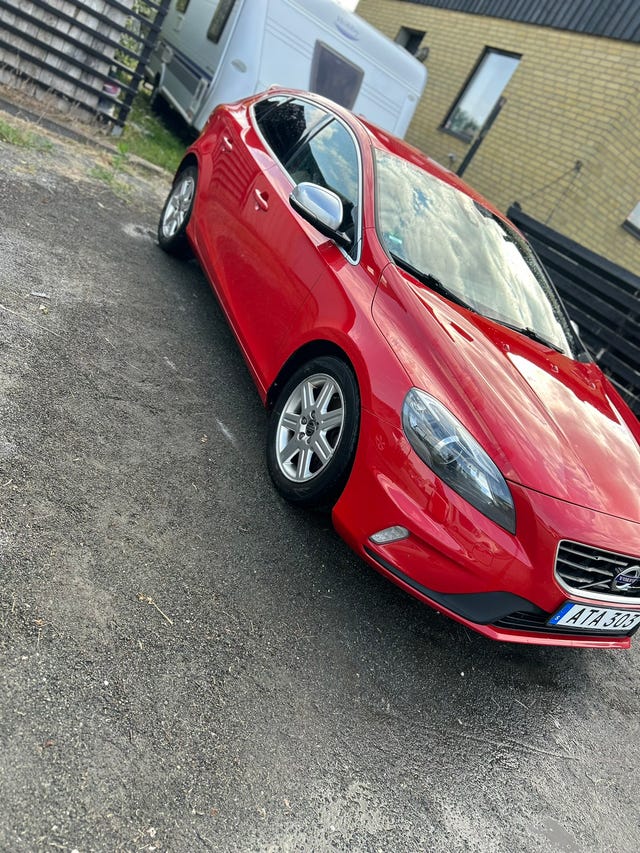 Volvo V40 2014