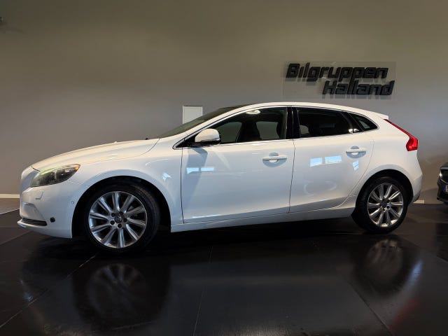 Volvo V40 2013