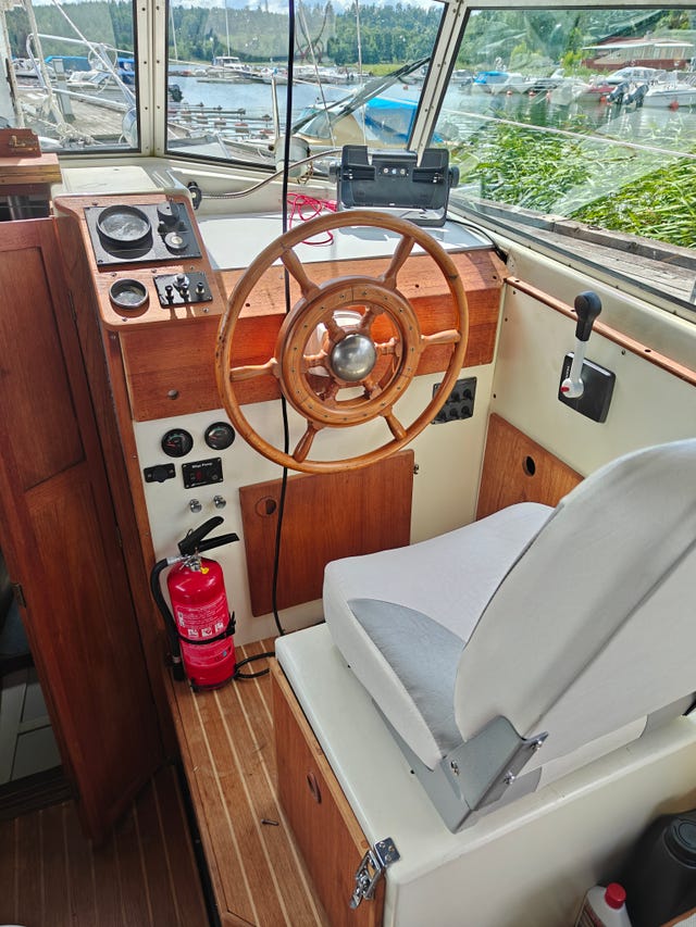Winga 78 – Volvo Penta D1-30 (210 h)