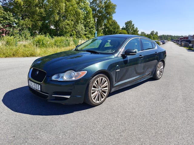 Jaguar XF 2011