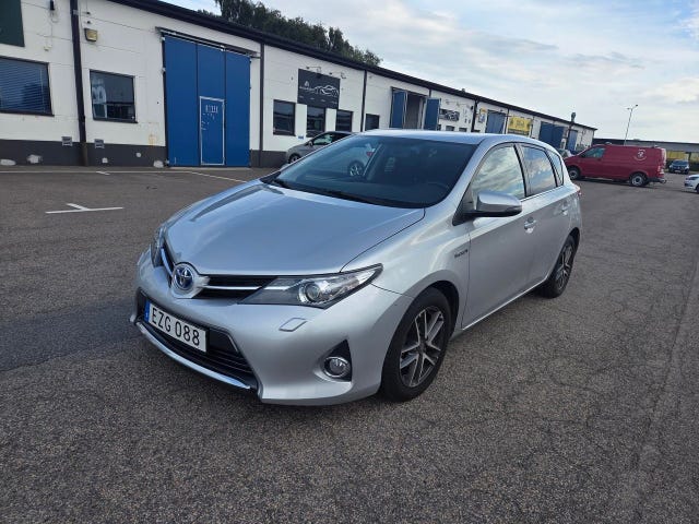 Toyota Auris 2015