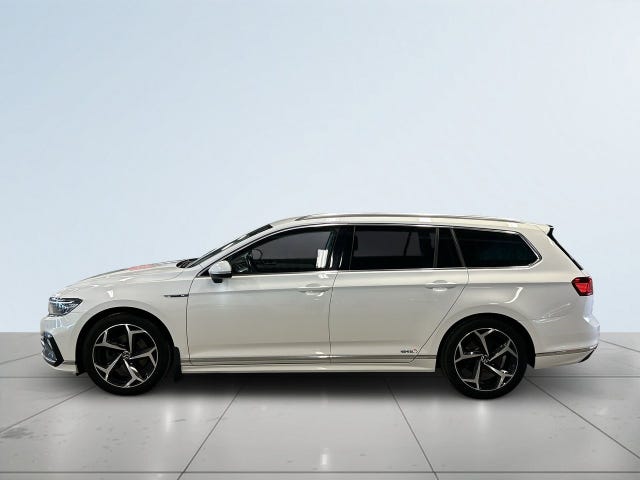 Volkswagen Passat 2021 – bild 4