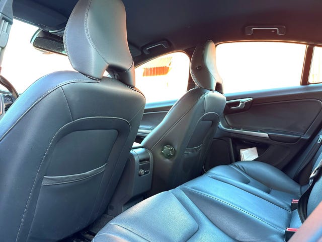 Volvo S60 — bild 11 av 11