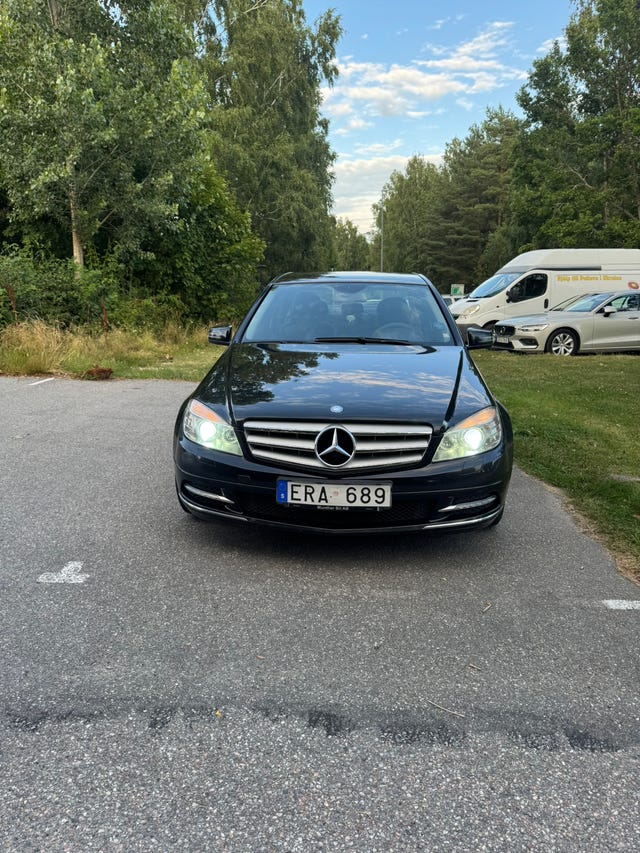 Mercedes-Benz C220 2011