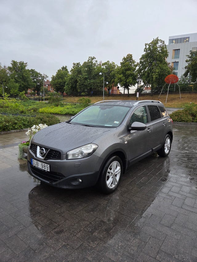 Nissan Qashqai+2 2011