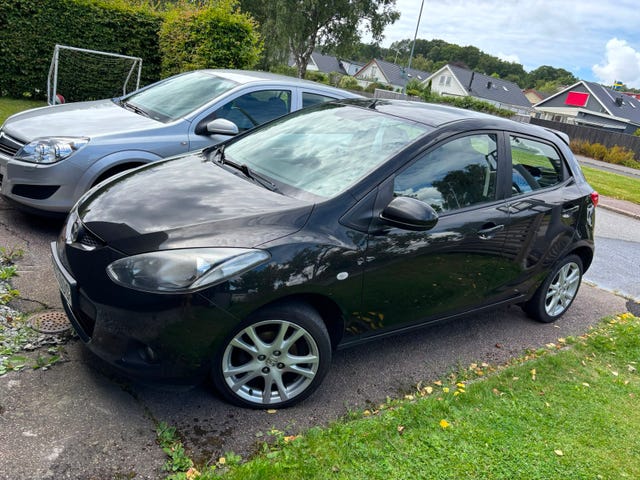 Mazda 2 2010