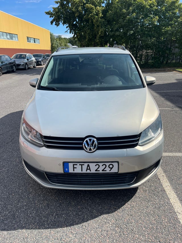 Volkswagen Touran 2011