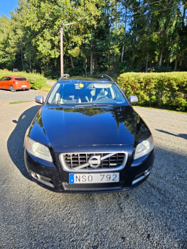Volvo V70 2011