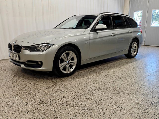 BMW 318 2015
