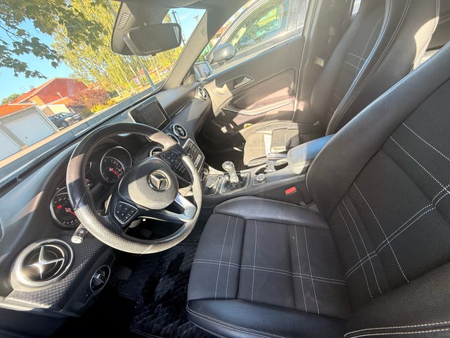 Mercedes-Benz A180 2017