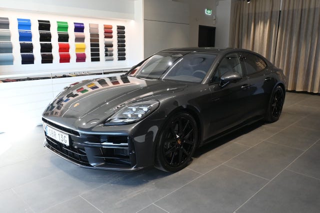 Porsche Panamera 4 2026