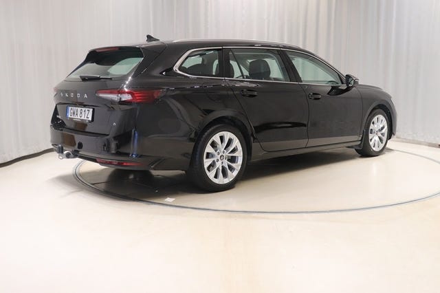 Skoda Superb 2025 – bild 4