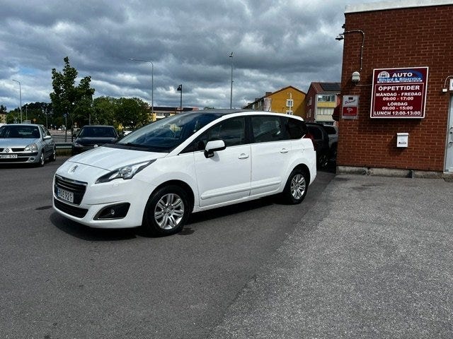 Peugeot 5008 2016