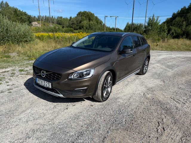 Volvo V60 Cross Country 2017