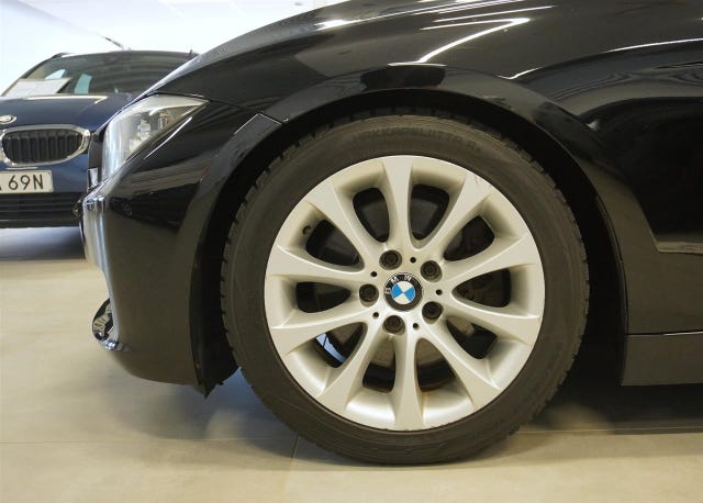 BMW 330d 2013 – bild 3