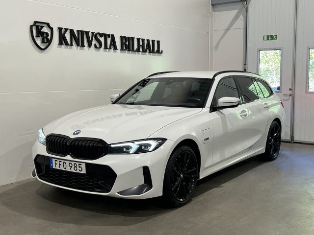 BMW 330e 2023
