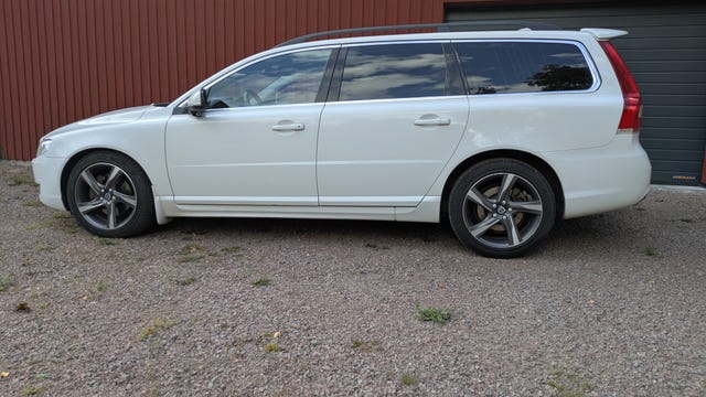 Volvo V70 2015