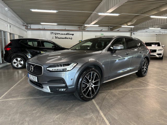 Volvo V90 Cross Country 2017
