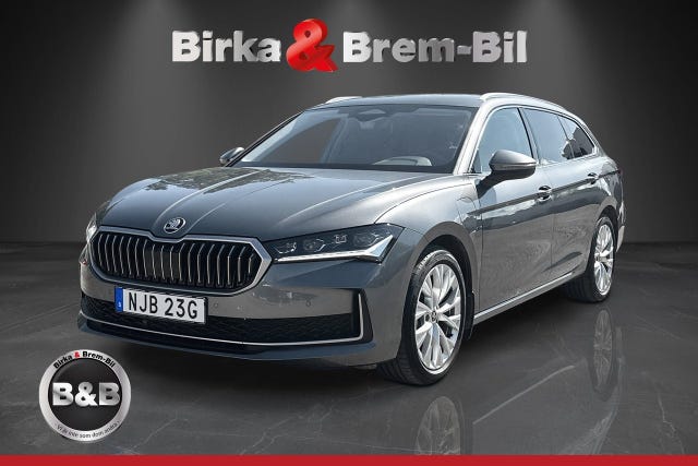Skoda Superb 2025