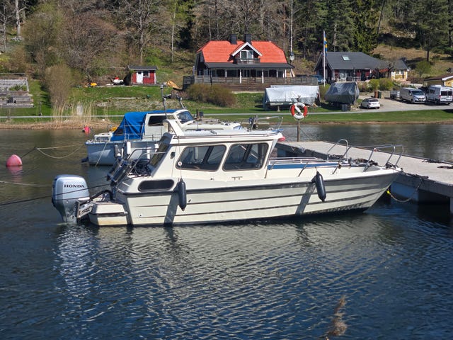 Sea Star 650 med 100hk Honda (2013) 4-takt med få timmar