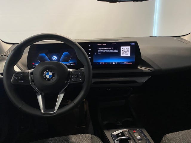 BMW 120 2026 – bild 4