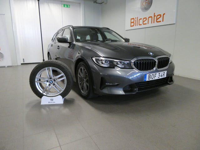 BMW 330e 2021