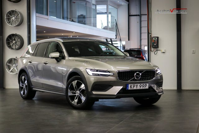 Volvo V60 Cross Country 2022
