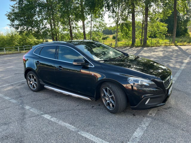 Volvo V40 Cross Country 2016