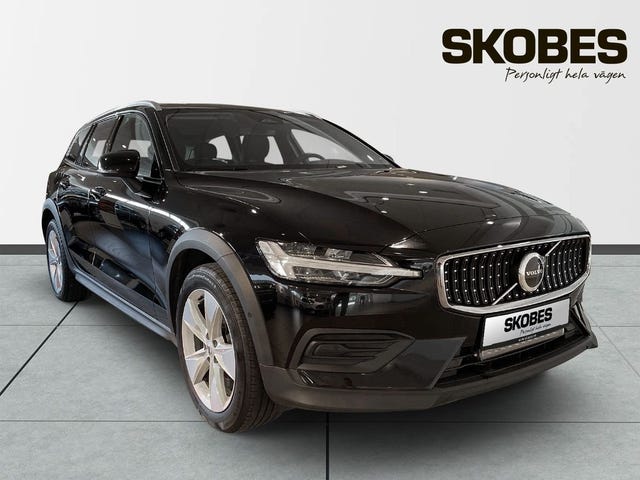 Volvo V60 Cross Country 2023