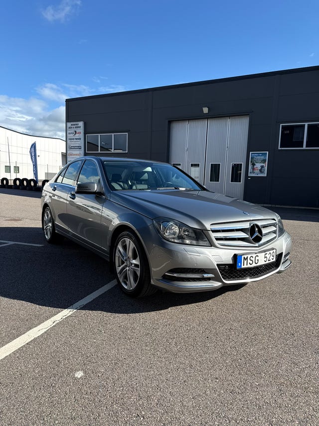 Mercedes-Benz C180 2012