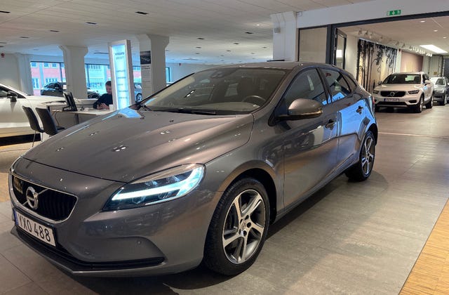 Volvo V40 2018