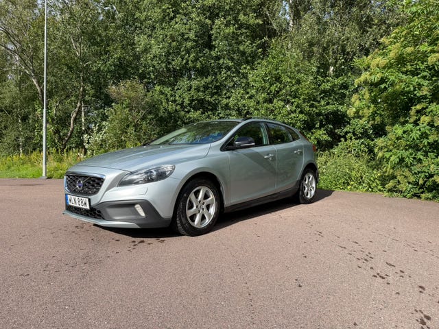 Volvo V40 Cross Country 2013