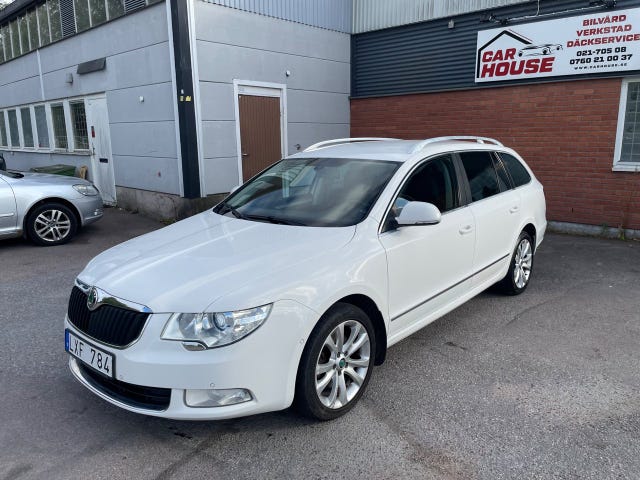 Skoda Superb 2012