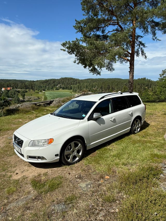 Volvo V70 2011