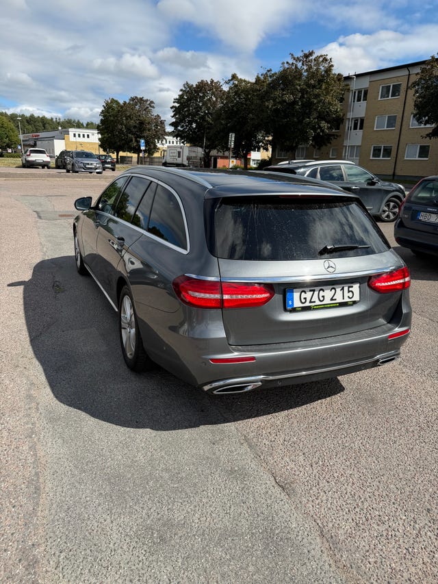 Mercedes-Benz E220 2018 – bild 2