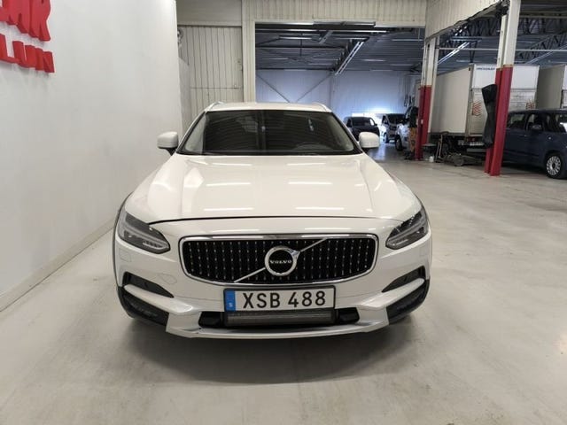 Volvo V90 Cross Country 2018 – bild 2