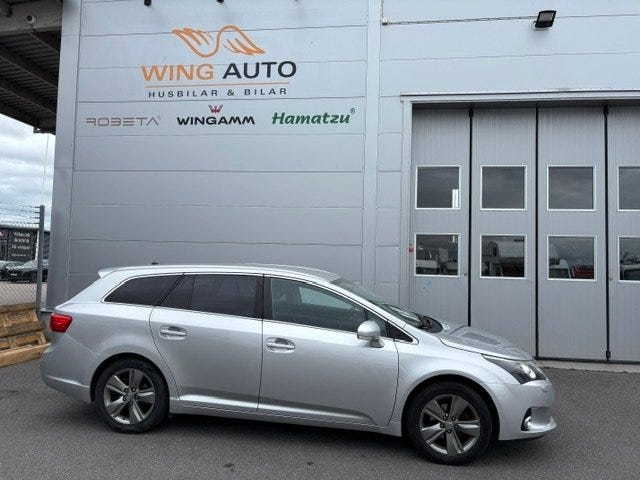 Toyota Avensis 2015