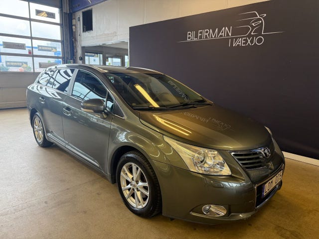 Toyota Avensis 2010