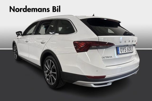 Skoda Octavia Scout 2023 – bild 3