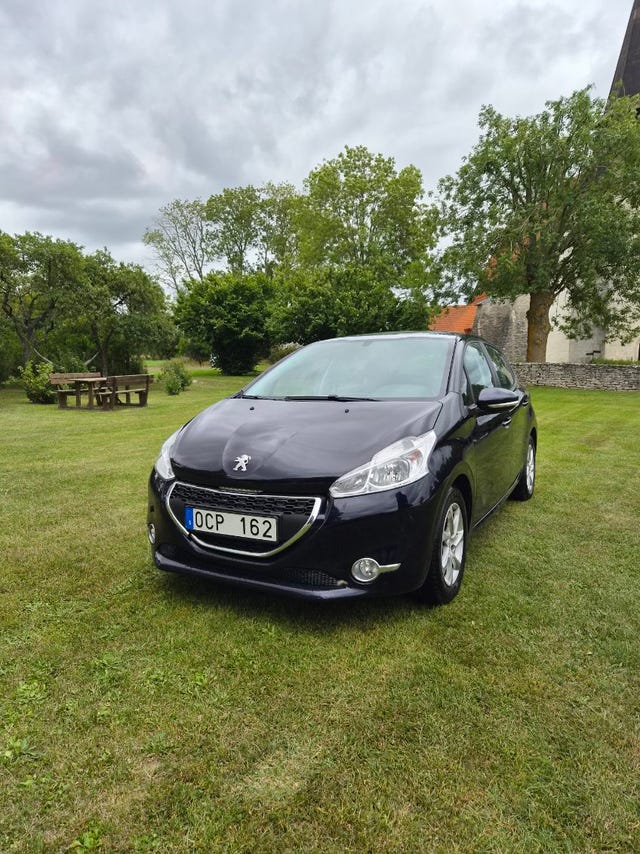 Peugeot 208 2013